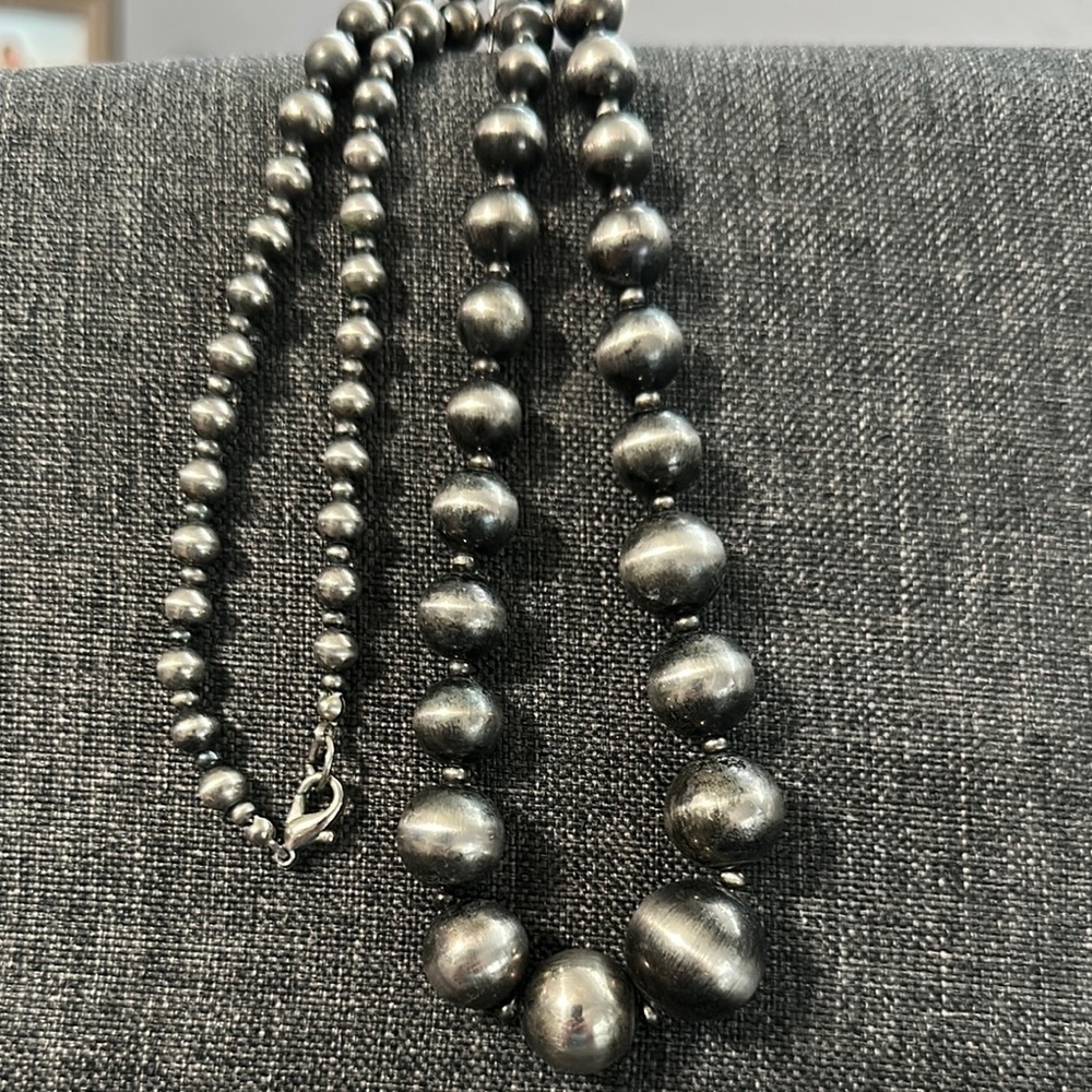 Elegant Silver Beaded Necklace